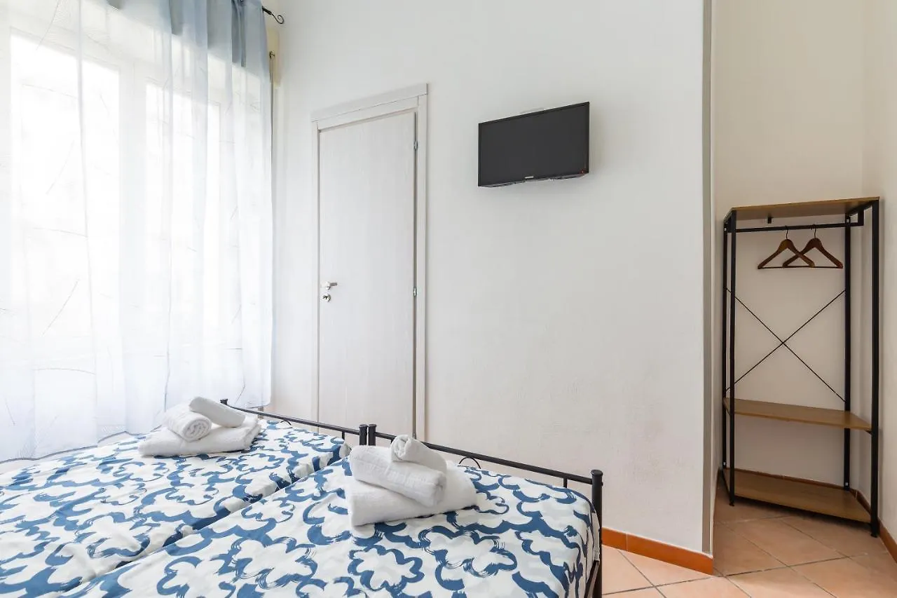 Stella Sirio Rooms Naples 0*,  Italy